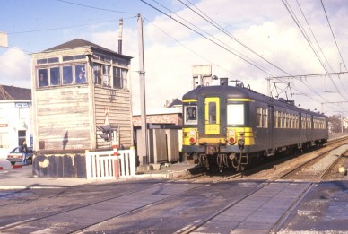 M015-057.jpg