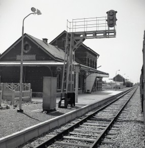 PhilippevilleZ10424R.jpg