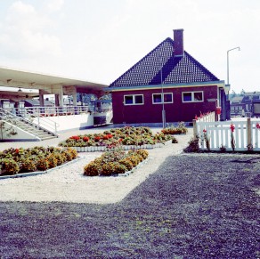 K00083H.jpg